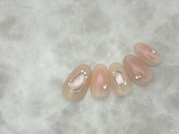 スターネイル プラス 本町店(Star Nail plus)の写真/【初回オフ無料!!】大人可愛いアートが盛り沢山！トレンドを抑えた華やかなデザインで指先を彩ります★