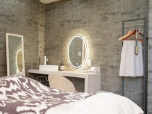 サロン ド ボーテ シャルル(Chaleureux)/個室内パウダーブース