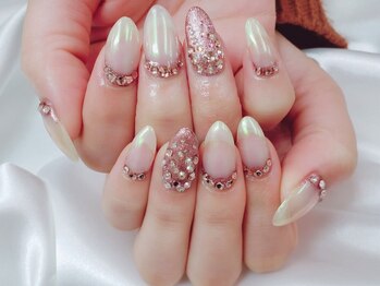 オルル ネイルアトリエ(Olu'lu nailatelier)の写真/落ち着いた空間で過ごす贅沢な時間。大人女性のこだわりを叶える、上質なデザインと技術をご提供☆