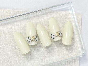 リーブル ネイル(Libre nail)/【定額4本アート】