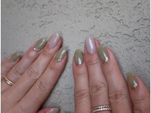 ネイルトータルビューティー ソピーロ(sopiro)/二色のシンプルスプリングカラー