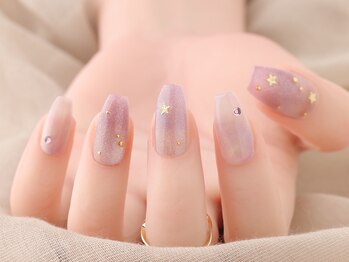 スタッズ×ピンクネイル