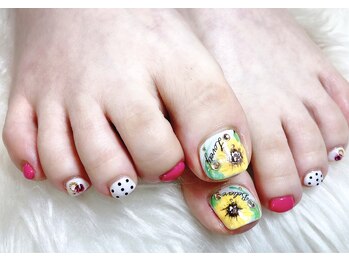 リーヴェ(Riebe)/向日葵フットネイル