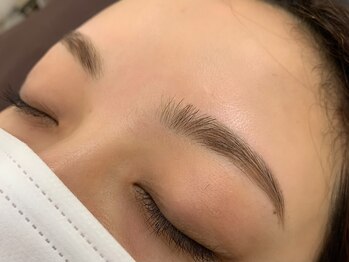 プラスアイ 銀座中央通り店/アイブロウ　担当：菅野
