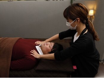 イザナイ 高知店(IZANAI)の写真/デコルテ+肩甲骨・首肩マッサージ付ドライヘッドスパ！施術後はもちろん、翌朝の目覚めで更に効果を実感♪