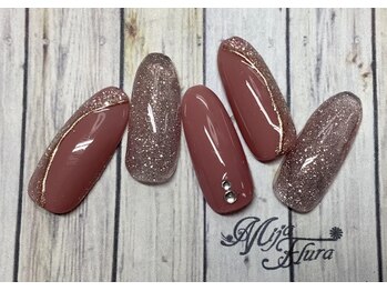 ホームネイルサロン 戸田 ミハ フルーラ(Home Nail Salon Mija Flura)の写真/落ち着いたカラーでシンプル可愛い!マグネット新色有♪ナチュラルで可愛いネイルOK!ワンホンネイルが得意!