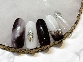 ラテカラーのマーブルネイル