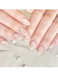 ぷるんと水光マグネットネイル