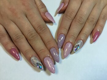 ラウト デコレーションアンドネイルサロン(Lauto Decoration&Nail Salon)/ピンクラメネイル☆