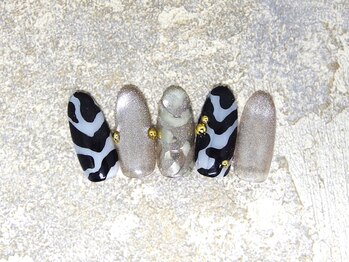 ティーエヌ 名古屋矢場町店/11月キャンペーンネイル♪