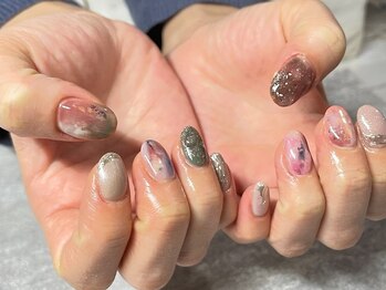 ネイルサロン アウル(Nail Salon OWL)の写真/当店オフ無料【平日昼限定★やり放題コース¥8500】オフィスにも◎シンプルデザインコース¥7500～ご用意♪