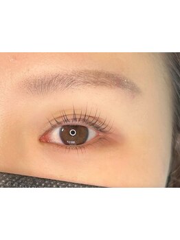 ナチュラル上品な目元にしたい