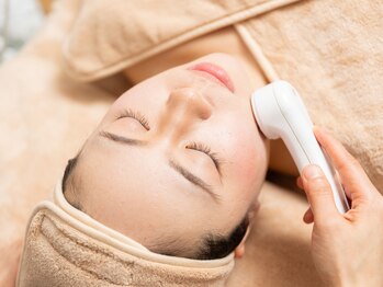 自然スタイル 新宿三丁目店/毛穴洗浄小顔コルギフェイシャル