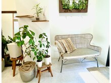 スリー(THREE.)/【店内】待合