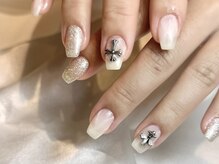 ソワンドブランシュ(Soin de Blanche)/ニュアンスネイル