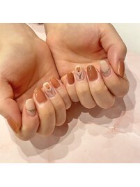 チューリップネイル　薄葉