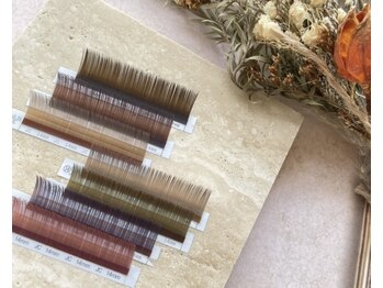 アンムート(Anmut)の写真/人気のカラーエクステで垢抜けeyeに【全12色】こなれ感×透明感で褒められる目元に☆