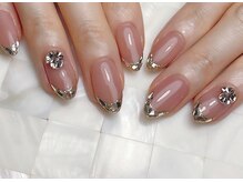 シンプルだけどどこか可愛いデザインが得意！ネイルサロンがはじめての方も大歓迎！