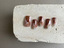 カラーを調合して作るあたなだけの似合わせニュアンスアート