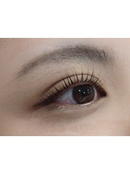 ネイル・アイメニューの同時施術が可能