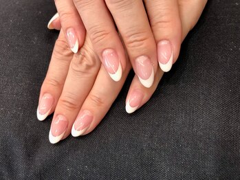 Iris ネイルアトリエ【アイリス】フィルインの写真/シンプルでもあなたらしさを忘れないデザイン☆ライフスタイルにあわせたデザインで指先からおしゃれを♪