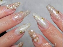 エムユーファイブネイル(MU5-nail)/大人ニュアンス×ゴールドネイル