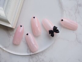 シンプルハートとリボンのネイル