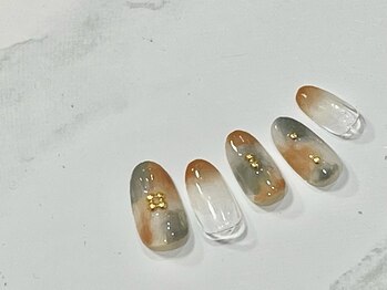 ラグウナ(Laguna)/タイダイとスタッズネイル