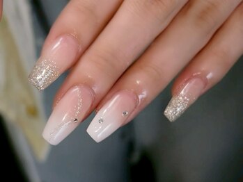 サロン デ ヤンス(SALON DE YANSU)/指がスラっと見える♪キレイめ