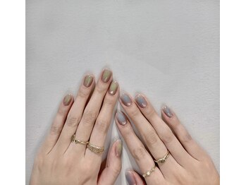 ラフィーネ(RAFFINE)/チークネイルデザイン