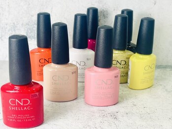 ポップ(POP!!)の写真/【1番人気】2WEEKジェルマニキュア！爪に優しく薄づきなのに、発色・ツヤも抜群◎是非お試し下さい♪