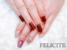 フェリシテ(FELICITE)/アシンメトリー