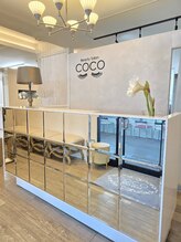 ココ ウェルネススクエア新栄店(COCO)/受付は明るく広い♪