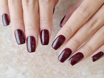 U-NAIL 枚方【ジェルネイル/フィルイン/マグネットネイル/長さだし/持ち込み】の写真/【枚方/ネイル】大人可愛いシンプルネイルで日常にさりげない彩りを..◇上品で洗練された指先を叶えます♪