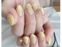 ネイルサロン ポンポネ(nailsalon pomponner)の雰囲気（ドットのスタッズとパーツがポイント優しいカラーが人気です）