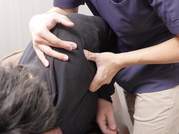 南行徳ひびき整体院の写真/【南行徳駅徒歩1分】首肩の悩みを解消！美姿勢を手に入れ、猫背や肩・腰の不調を改善し、スッキリ爽快★