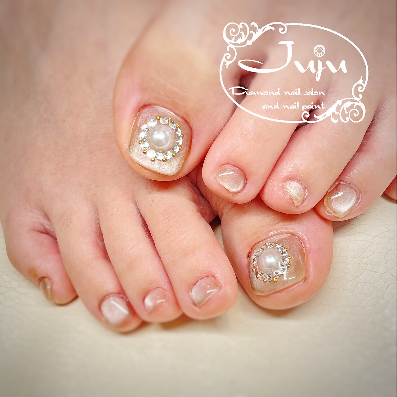 2025年-2026年冬トレンド】マグネットジェルのネイルデザイン集｜人気