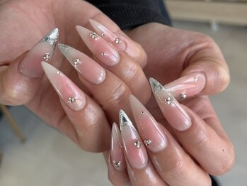 アピス(Apis)の写真/モチにもデザインにも徹底的にこだわってお仕上げ◇パーツ・カラー超豊富◎持ち込み大歓迎！理想の指先に