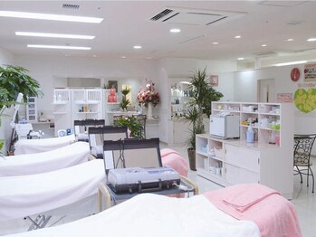 リバイブ テレビ塔前店/店内