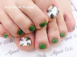 【ヤシ柄ネイル】