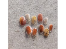 シルニー リム(Silny rim)/アシンメトリーニュアンスネイル