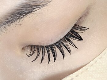 モアーナ ビューティールーム(MOAHNA beauty room)/束感マツエク