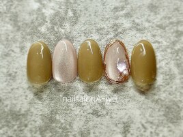 大人上品ネイル