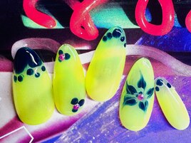 ネオンイエロー×ネイビー