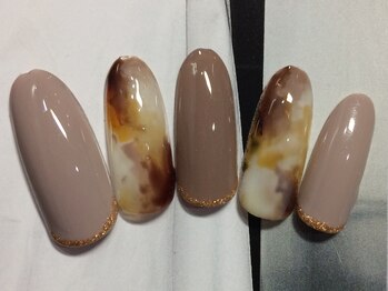 ネイルサロン リリオ(Nail Salon Ririo)/グレージュ白べっ甲ネイル