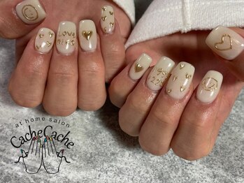 カシュカシュ(Cache Cache)/ホワイト推しネイル