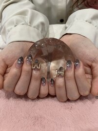ラメパーツ蝶々ネイル