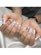 レイヴィー(Raivy)/手書きネイル