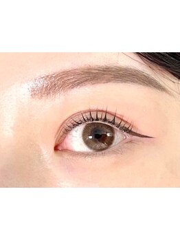 ナチュラル上品な目元にしたい