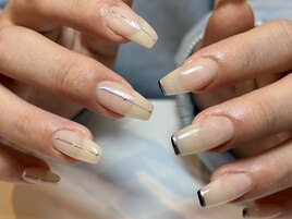 スキンベージュ×ラインアート